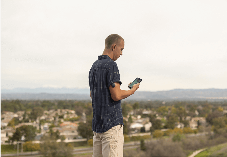 An Eversense user logs events in Eversense 365 system 